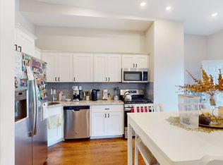 101 Chelsea St #3B, Boston, MA 02128
