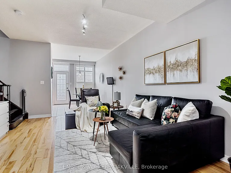 72 Pefferlaw Cir — Photo 1