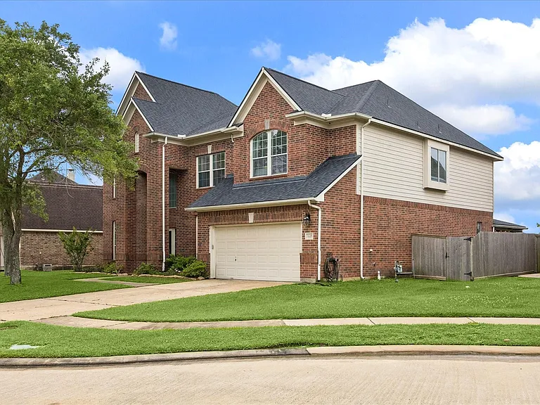 1125 Shady Knoll Ln — Photo 39