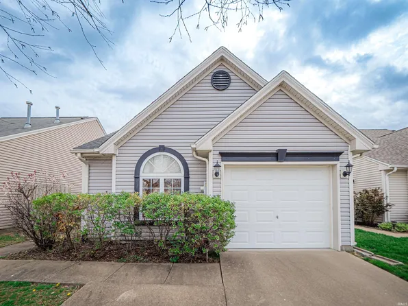 10033 Galleon Ct, Evansville, IN 47725