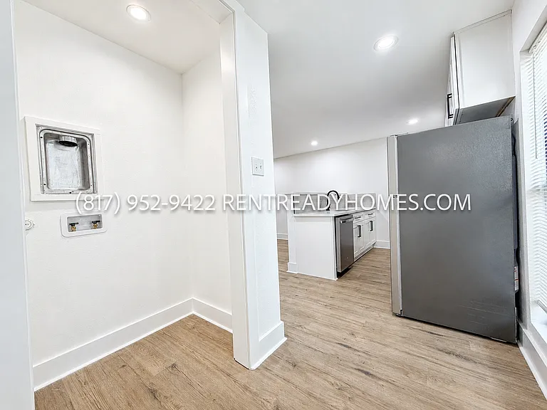 1510 W Jefferson Blvd #207 — Photo 9
