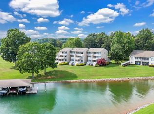220 Blarney Stone Ct, Huddleston, VA 24104
