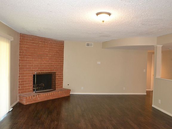 3rd image of 7632 Chisholm Ave