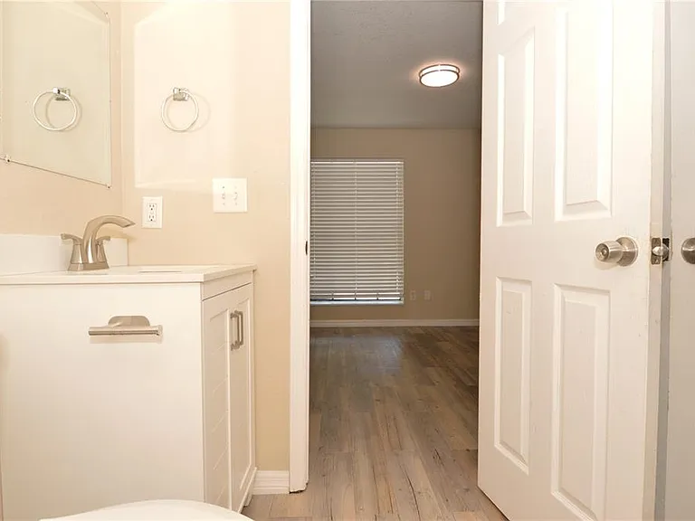 8764 Mallard Reserve Dr #101 — Photo 53