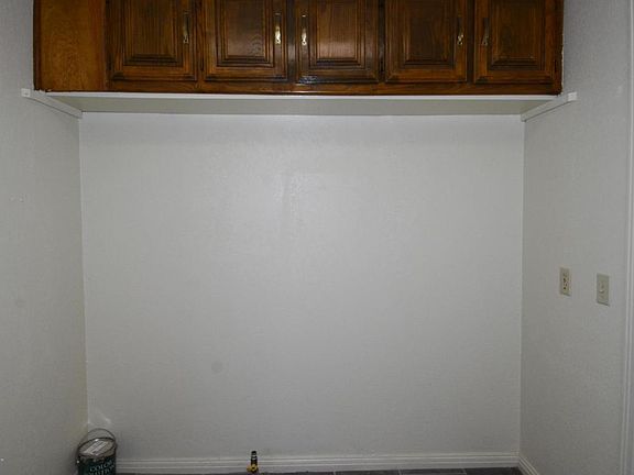 4th image of 4211 NE 17th Ave