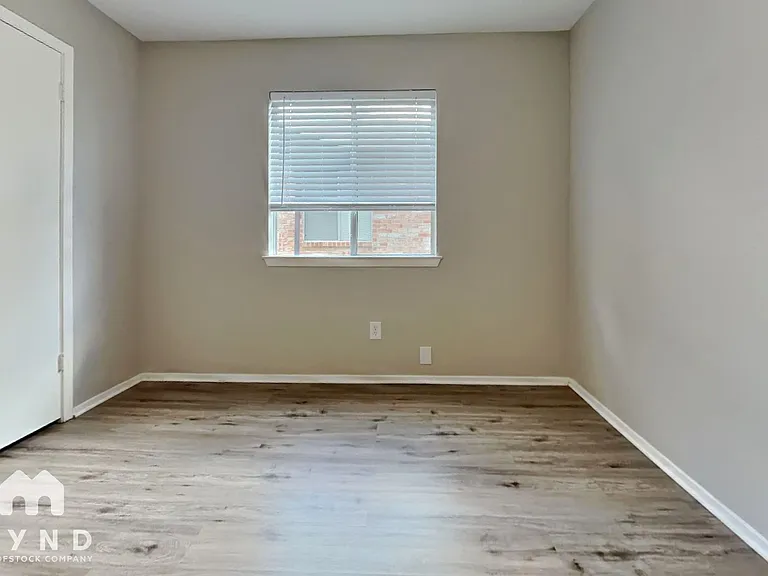 3218 Sedgeborough Cir — Photo 12