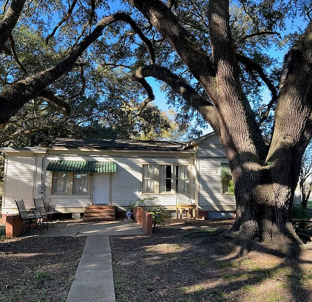 4 bed, 1960 sqft, $1,200 — Photo 4