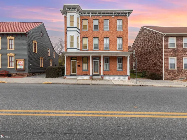 33 E Main St, Middletown, PA 17057