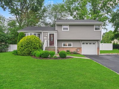 117 S Nauraushaun Road, Pearl River, NY, 10965