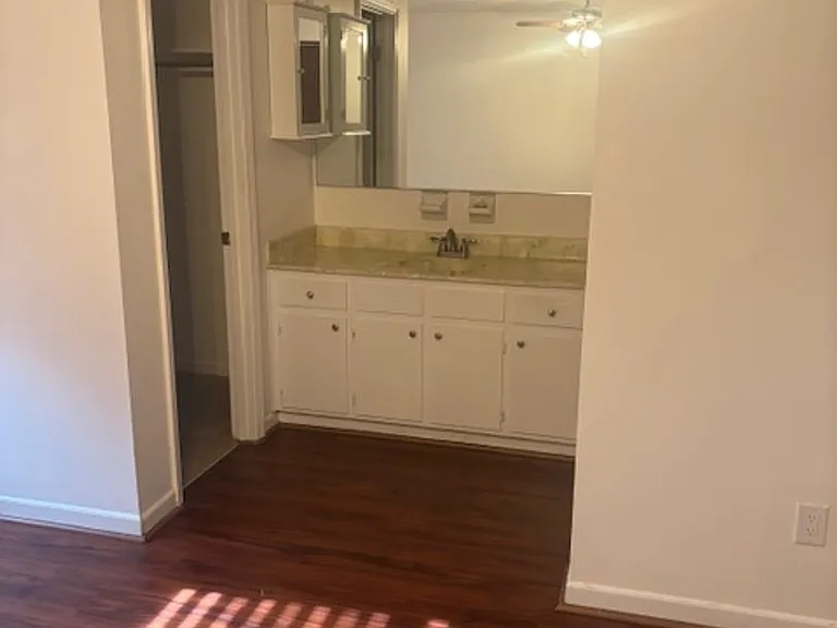 3403 Ravenwood Dr — Photo 3