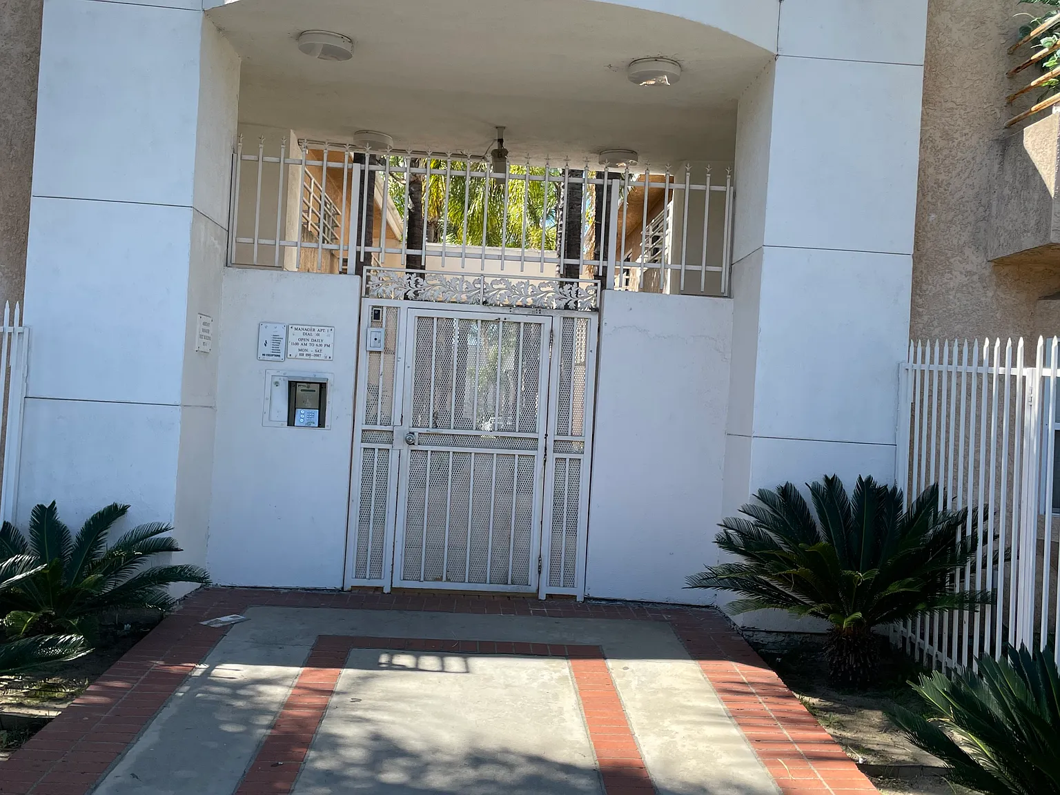 2 bed, 1.5 bath, 1000 sqft, $2,495 — Photo 3