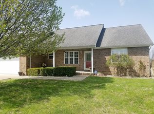 1400 Primrose Ln, Marion, IL 62959