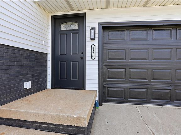 3rd image of 1828 Johnson Dr