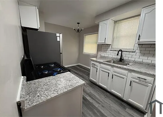 3 bed, $1,995 — Photo 4