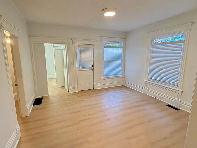 1023 Sigsbee St SE — Photo 12