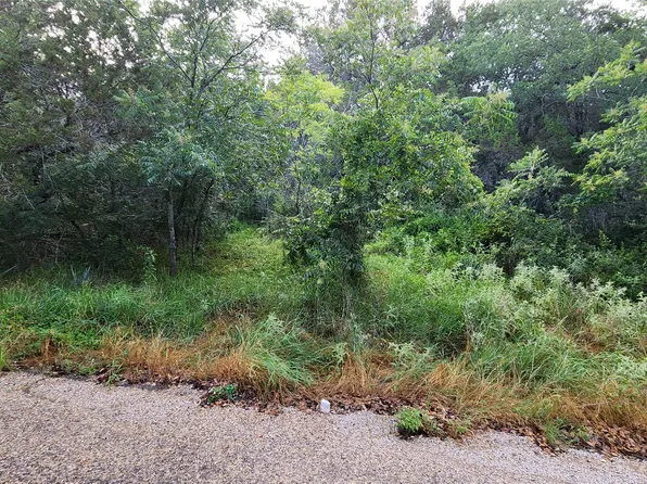 327 Capricorn Dr, Granbury, TX 76049