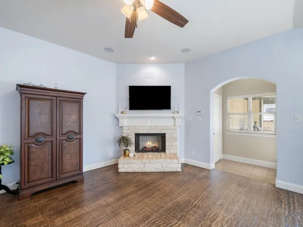 1125 Appalachian Ln, Aubrey, TX 76227
