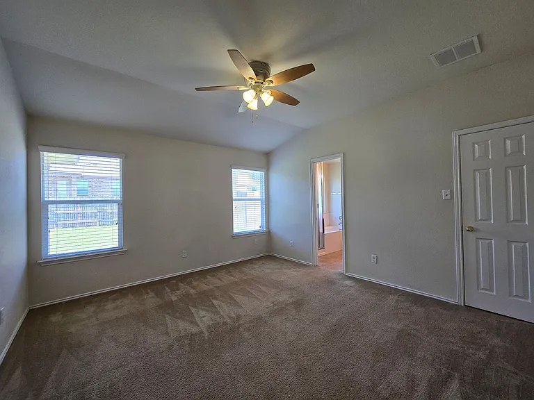 4604 Black Forest Ln — Photo 14