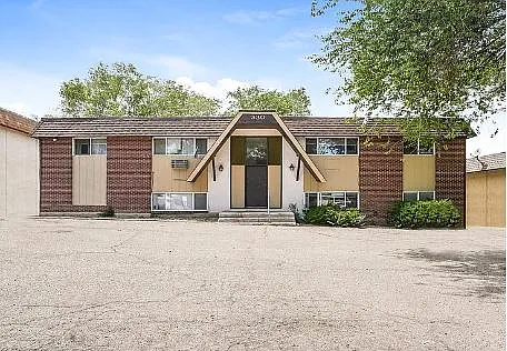Building Photo - 330 Vehr Dr #1
