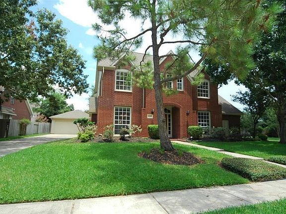 2nd image of 3915 Quiet Knoll Ct