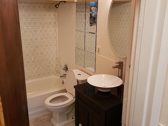 5th image of 8254 Garfield Ave