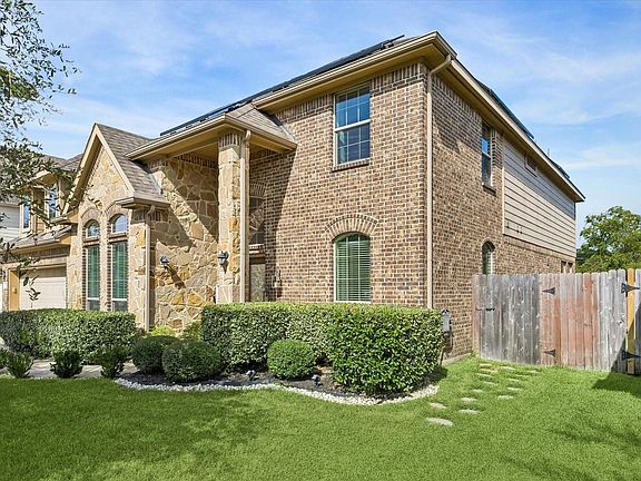 3rd image of 1106 Boxwood Pl