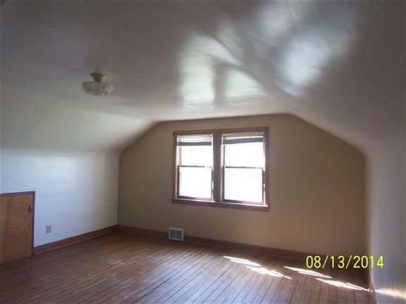 4th image of 9186 9th Ave