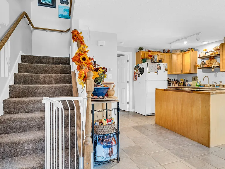 25 Deer Hill Ave — Photo 3