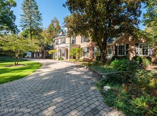 1N387 Indian Knoll Rd, West Chicago, IL 60185