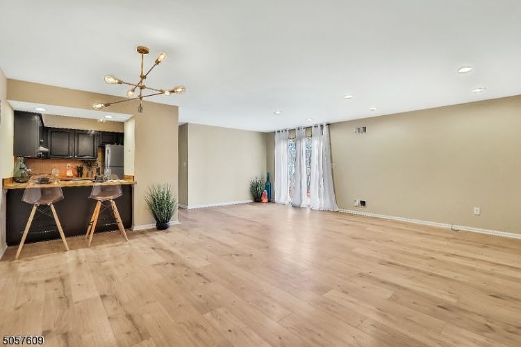 1st image of 309 Ringwood Ave