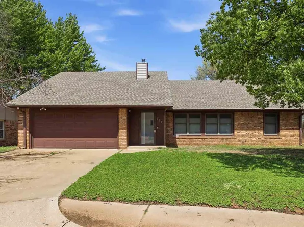 712 E Park Pl, Stillwater, OK 74075