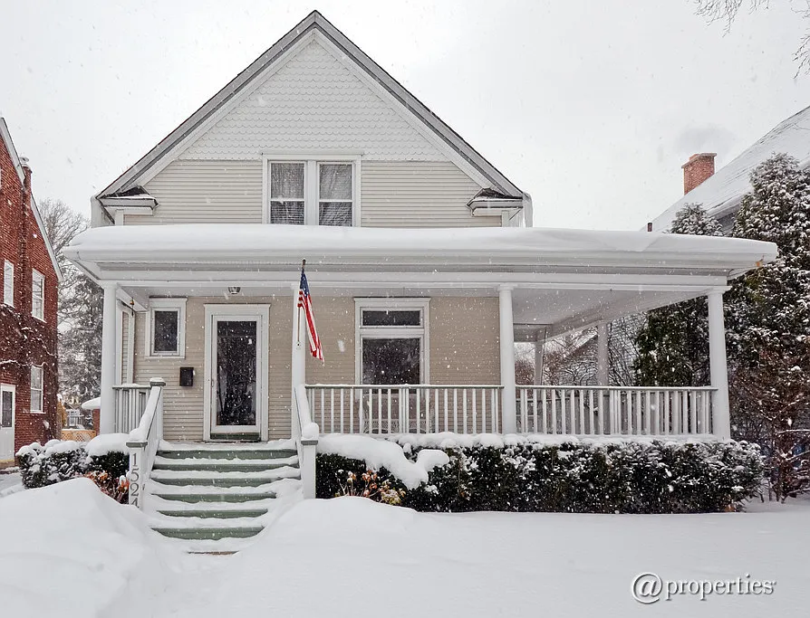 1524 Lake Ave photo 1