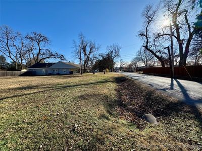 1902 E 52nd St S, Tulsa, OK, 74105