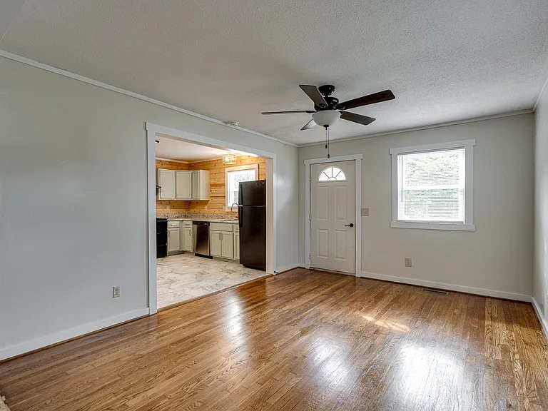 324 Loop Rd — Photo 17