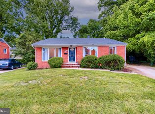 7413 Dominion Dr, Oxon Hill, MD 20745