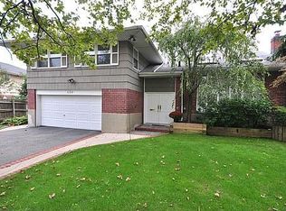 654 June Pl, Valley Stream, NY 11581