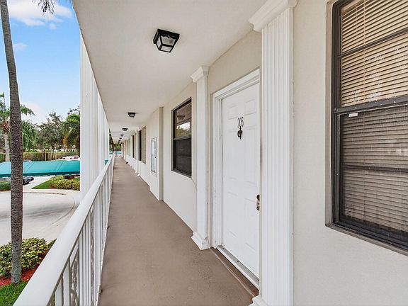 3rd image of 6049 Balboa Circle #205