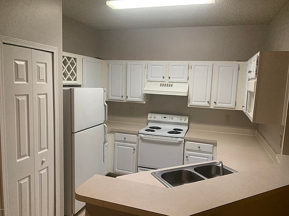 5th image of 10000 N Gate Pkwy #1414