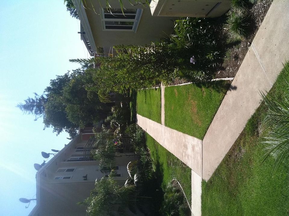 2nd image of 1021 E San Antonio Dr APT A