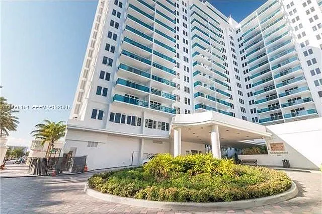2301 Collins Ave #1507 — Photo 37