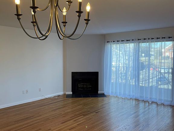 5th image of 492 N Broadway APT 4