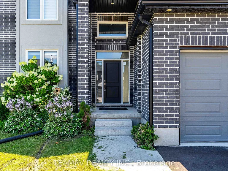 382 Masters Dr — Photo 5