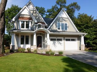 4520 Washington St, Downers Grove, IL 60515