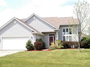 N1524 Overlook Cir, Genoa City, WI 53128