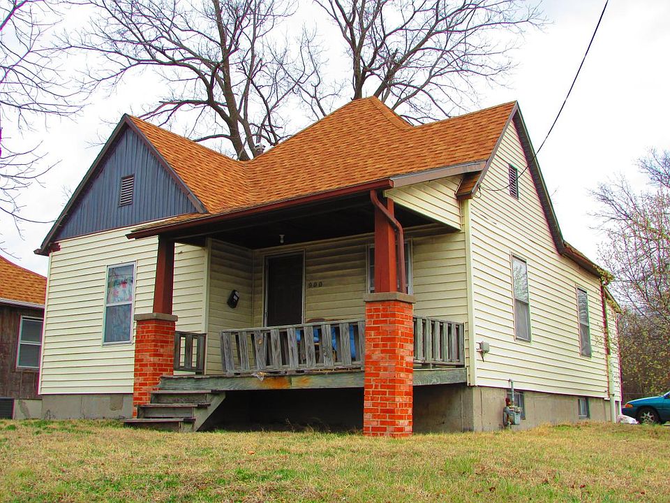 1st image of 900 N College Ave