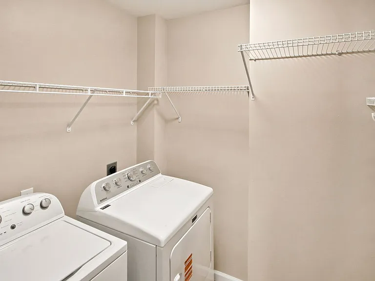 404 Willott Square Dr — Photo 15
