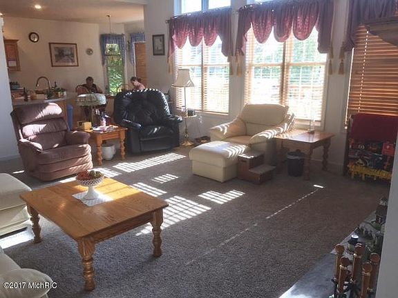 5th image of 1526 Fetke Dr