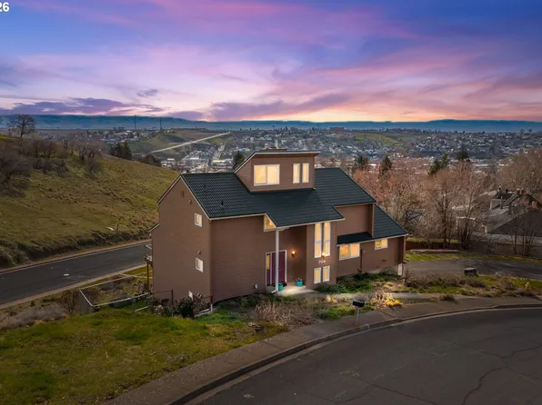 704 NW 3rd Dr, Pendleton, OR 97801