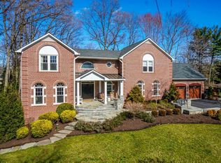 9500 Clarks Crossing Rd, Vienna, VA 22182