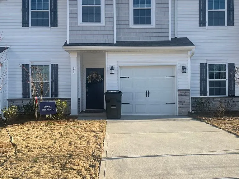 30 Fern Hill Ln — Photo 1
